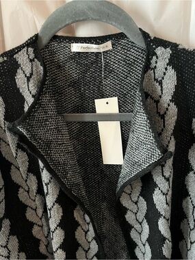 Perfection Black & Gray Open-Front Knit Cardigan